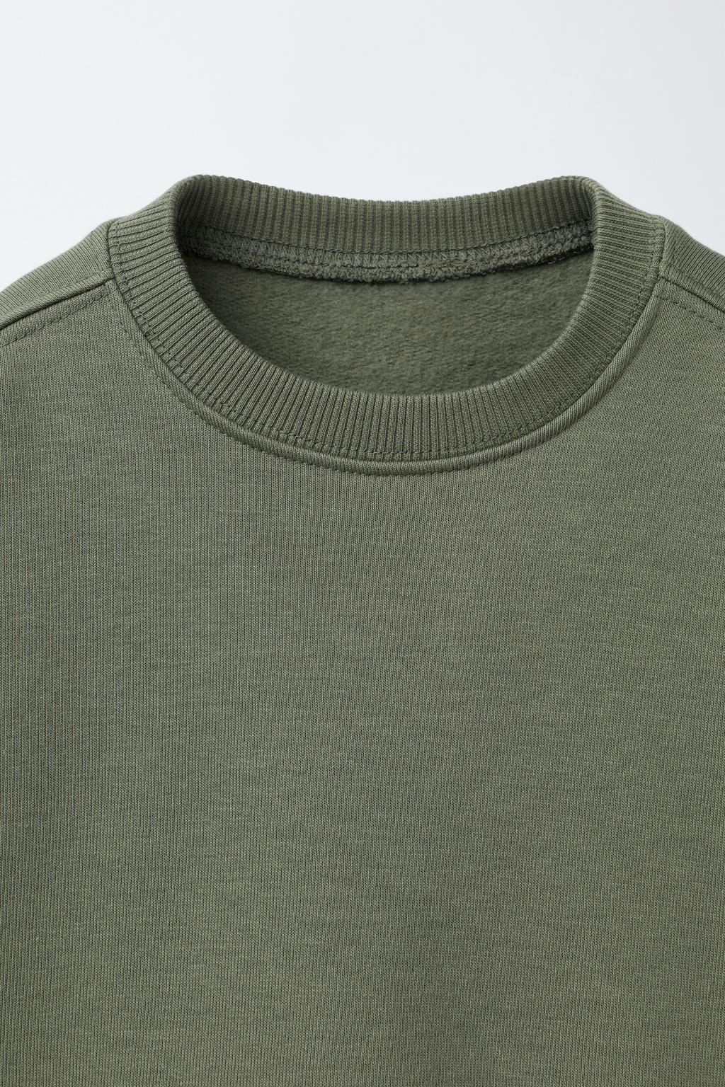 КОМПЛЕКТ ДЖОГГИНГ: СВИТШОТ И БАЗОВЫЕ БРЮКИ-ДЖОГГЕРЫ С НАШИВКОЙ