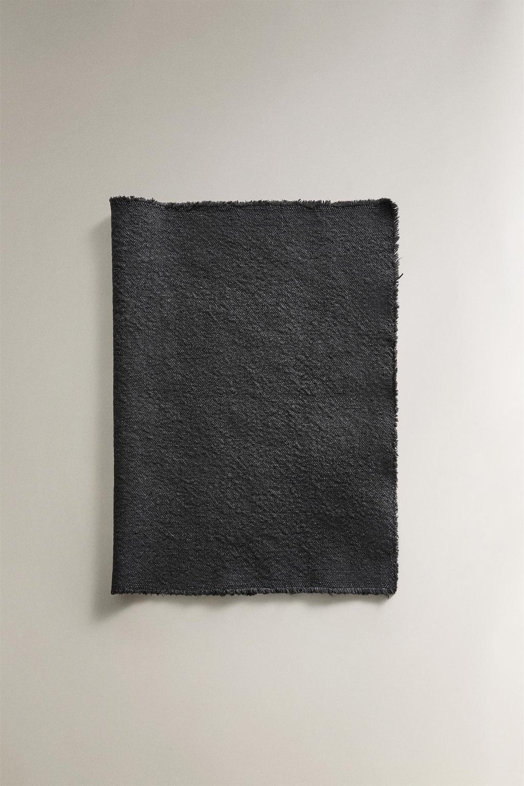 Скатерть из льна с подкрашенным краем