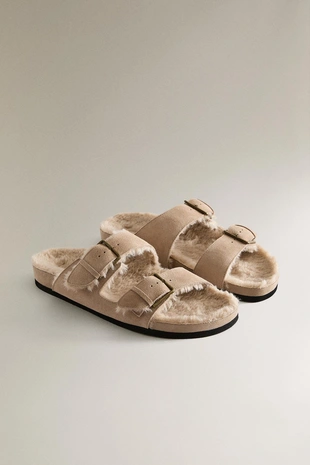 Теплые босоножки из разделанной кожи с двумя пряжками- Заказать в России