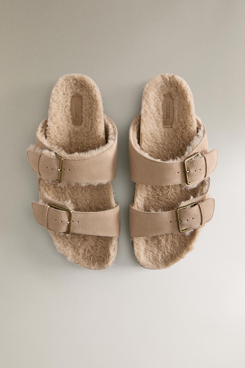 Теплые босоножки из разделанной кожи с двумя пряжками