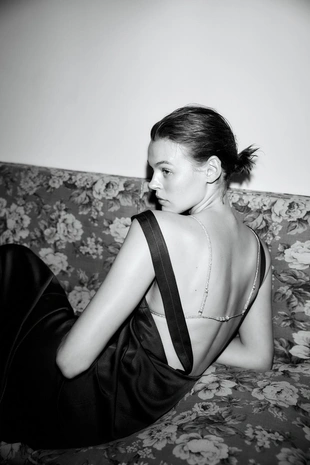 Атласное платье с контрастными швами- Заказать в России