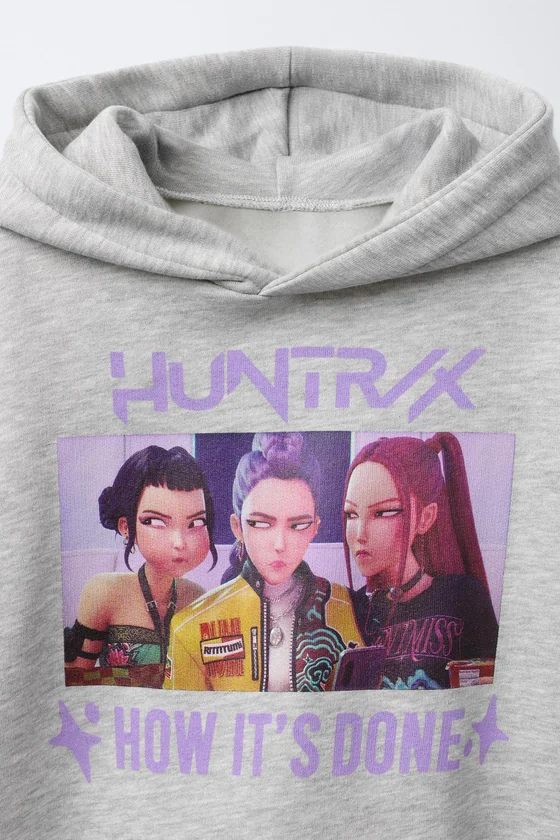 ХУДИ С ПРИНТОМ «Kpop Demon Hunters» © Netflix