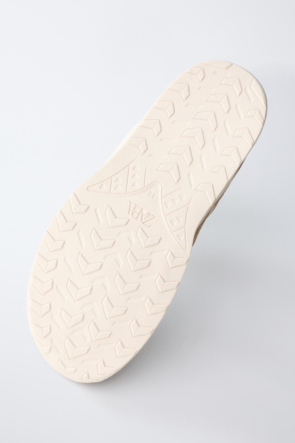 ВЫСОКИЕ СПОРТИВНЫЕ КЕДЫ КОНТРАСТНЫЕ