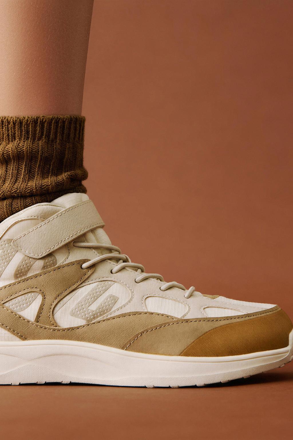 ВЫСОКИЕ СПОРТИВНЫЕ КЕДЫ КОНТРАСТНЫЕ