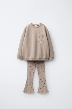 Комплект из футболки и расклешенных легинсов из мягкой ткани- Заказать в России