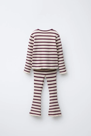 Комплект из футболки и расклешенных легинсов в рубчик в полоску- Заказать в России