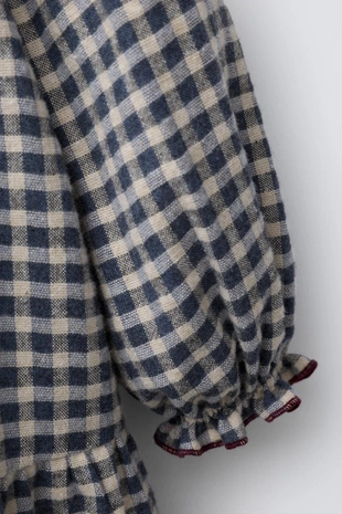 Платье в клетку с волнистой оторочкой- Заказать в России