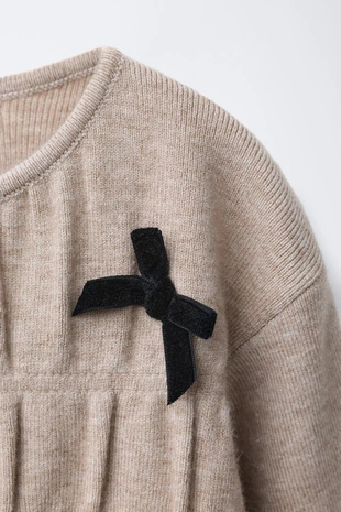 Трикотажное платье с бантами- Заказать в России