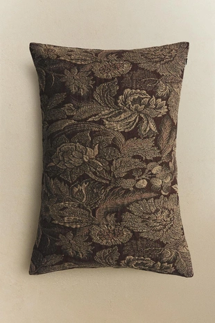 Наволочка с вышивкой цветочного узора- Заказать в России