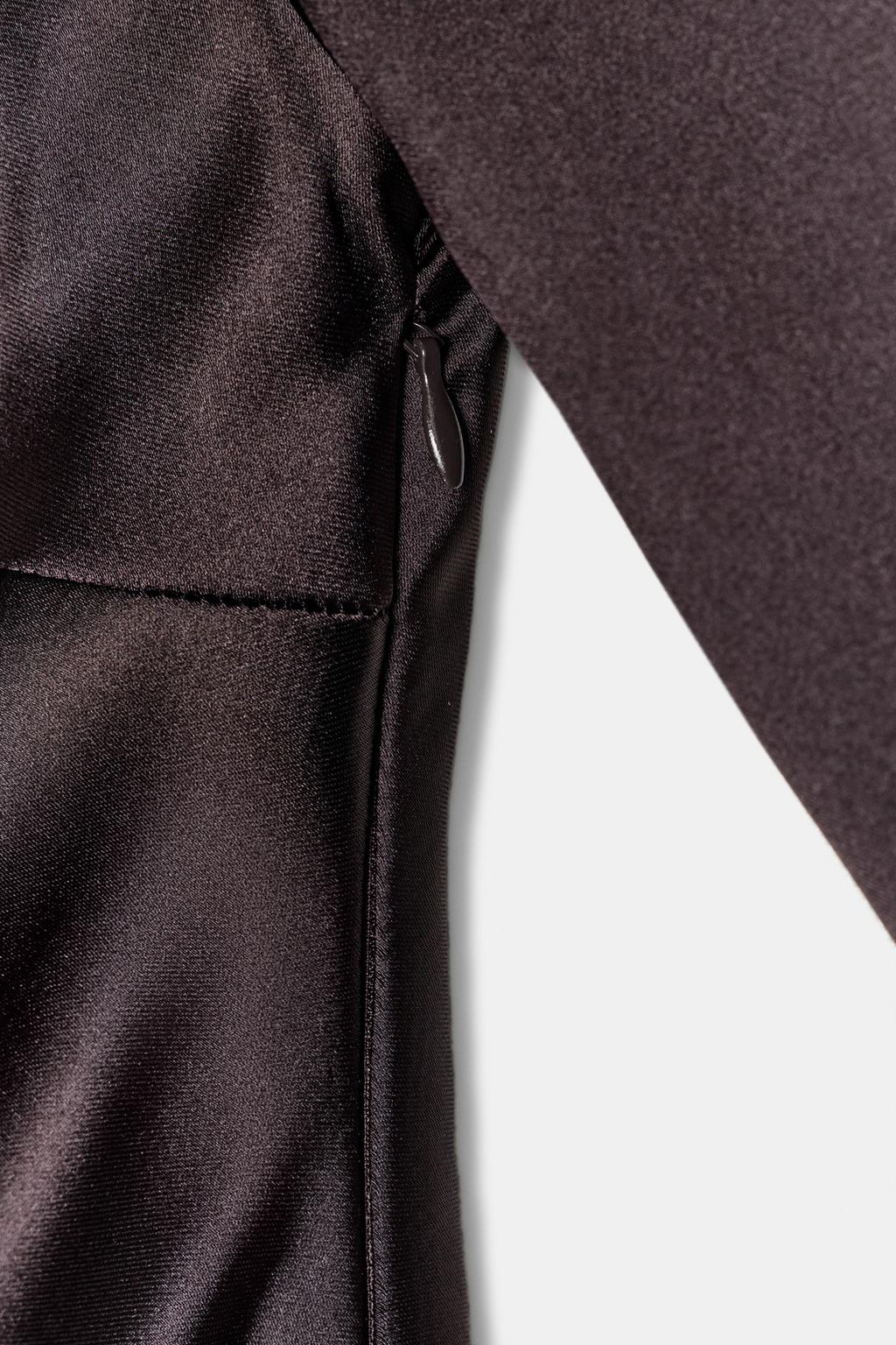 АТЛАСНОЕ ПЛАТЬЕ С ШАРФОМ