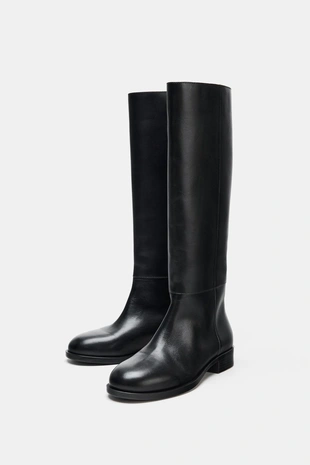 Кожаные сапоги на плоской подошве- Заказать в России