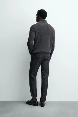 Джинсы SLIM FIT базовые- Заказать в России