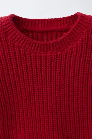 Вязаный жилет из шерсти с вышитой рубашкой- Заказать в России