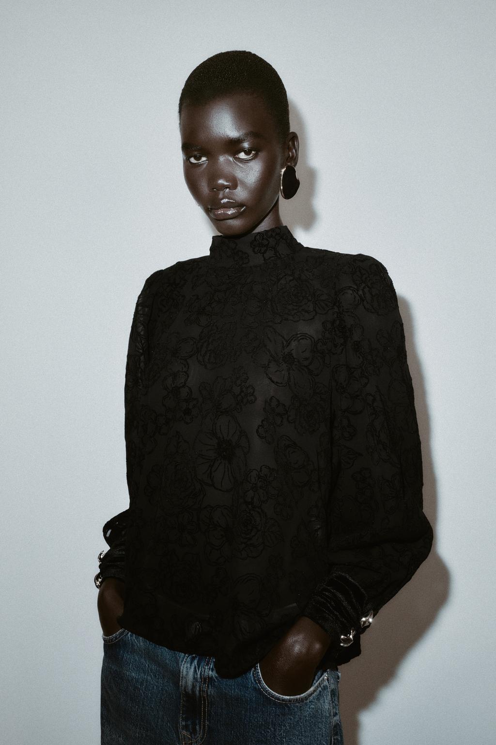 БЛУЗА ИЗ ПОЛУПРОЗРАЧНОЙ ТКАНИ С БАНТОМ И БАРХАТОМ