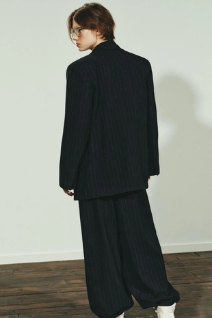 Блейзер в тонкую полоску с карманами- Заказать в России