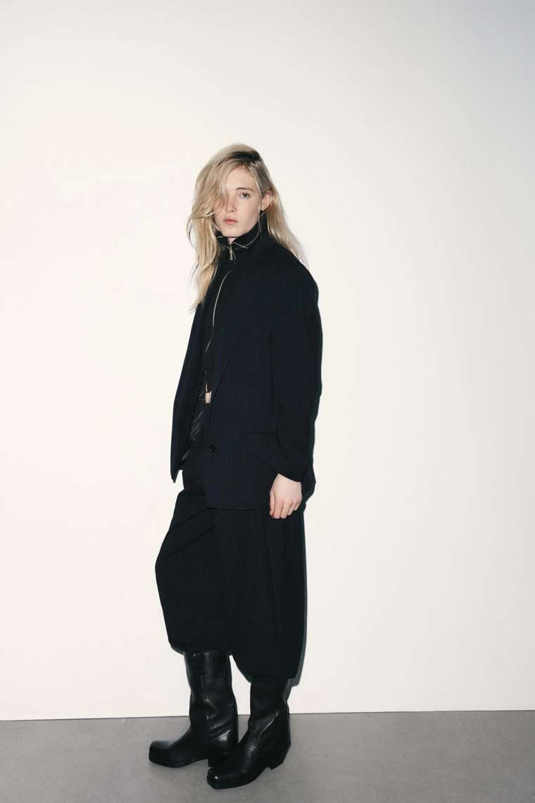 Пиджак в полоску с карманами