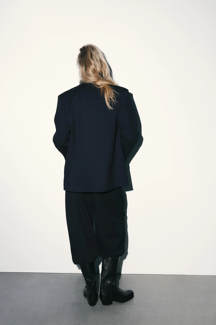 Пиджак в полоску с карманами