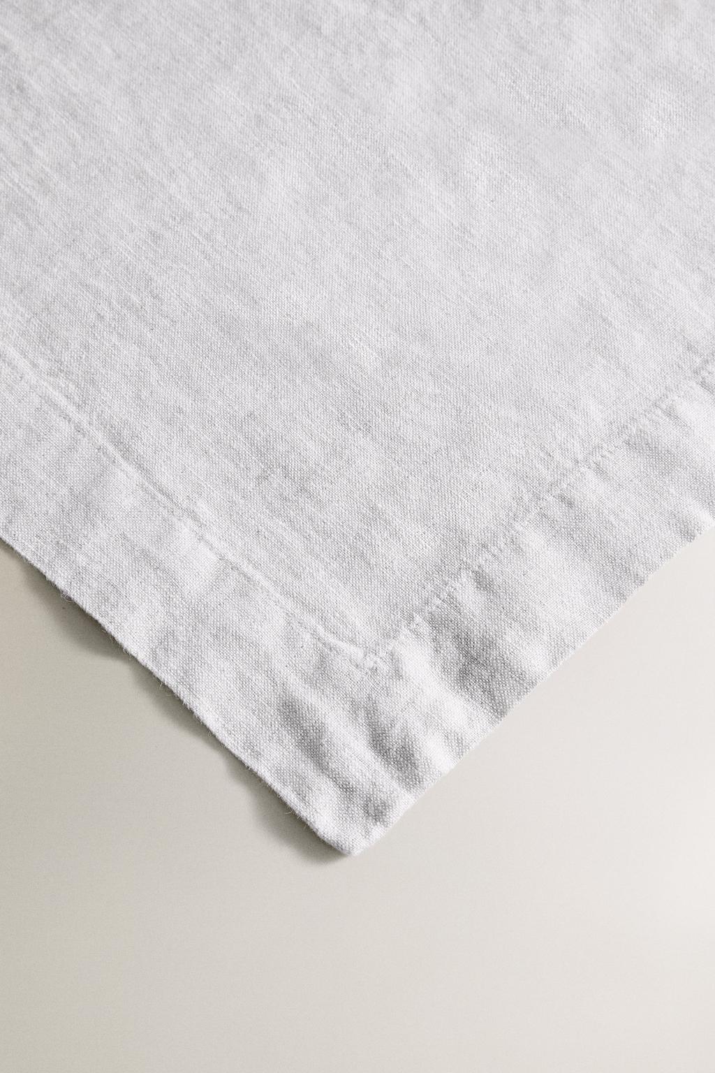 Скатерть из мятого льна