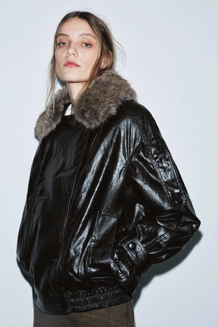 Блестящая куртка с воротником из искусственного меха — ZW COLLECTION- Заказать в России
