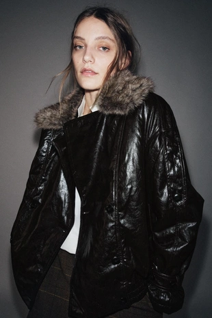 Блестящая куртка с воротником из искусственного меха — ZW COLLECTION- Заказать в России