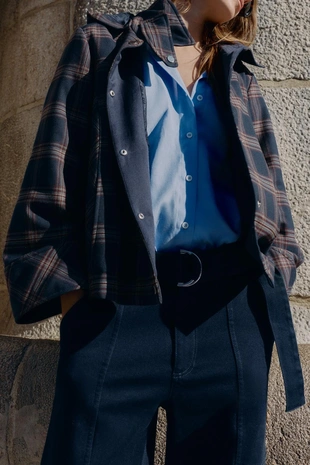 Стеганая куртка в клетку с капюшоном- Заказать в России