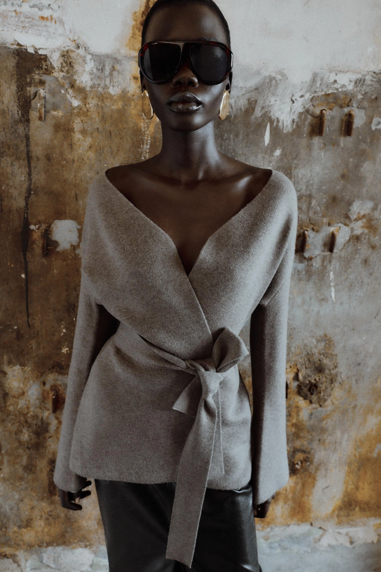 Кардиган из вязаного полотна с поясом