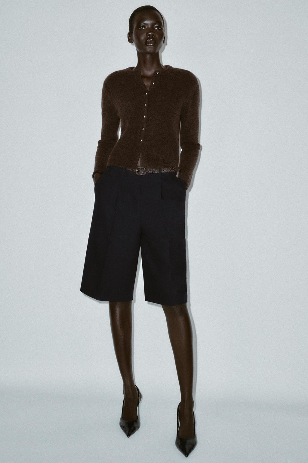 ВЯЗАНЫЙ КАРДИГАН С КРУГЛЫМИ ПУГОВИЦАМИ