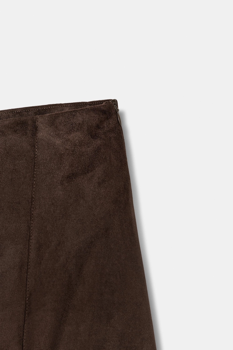 Асимметричная юбка-миди из замшевидного материала