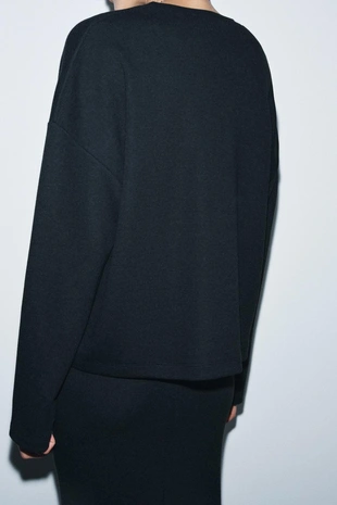 Мягкий топ с длинными рукавами