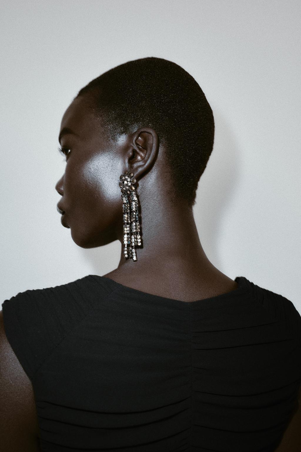 МИНИ-ПЛАТЬЕ АСИММЕТРИЧНОГО КРОЯ СО СБОРКАМИ И НИЗОМ-БАЛЛОНОМ