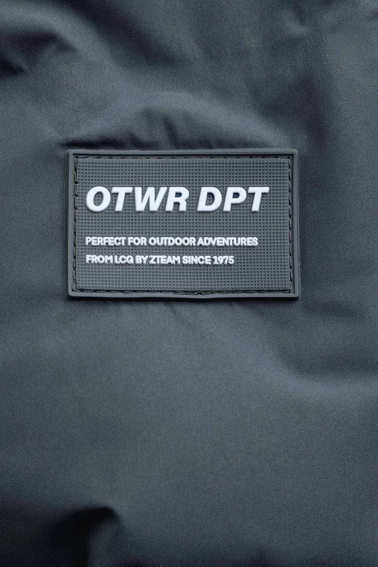 Стеганое пальто с марлевым наполнителем и этикеткой