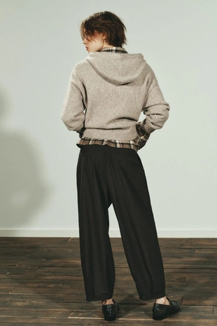 Брюки в клетку с защипами- Заказать в России