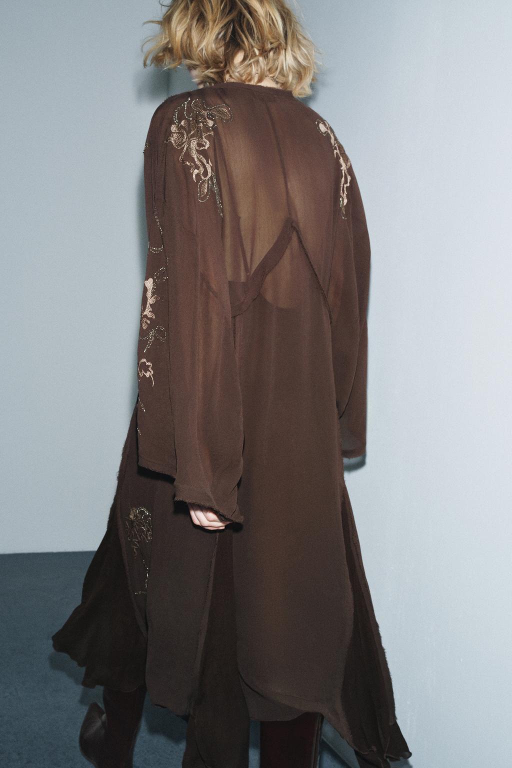 ПЛАТЬЕ С ВЫШИВКОЙ И БУСИНАМИ ИЗ ОГРАНИЧЕННОЙ СЕРИИ ZW COLLECTION