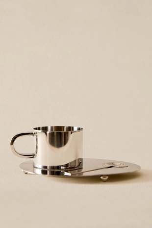 Набор из стальной кружки, ложки и подноса- Заказать в России
