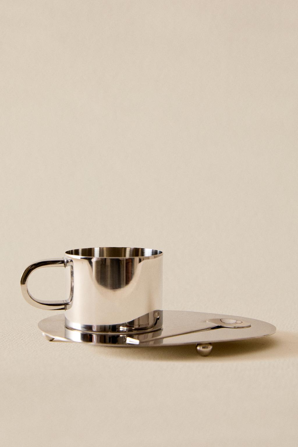 Набор из стальной кружки, ложки и подноса