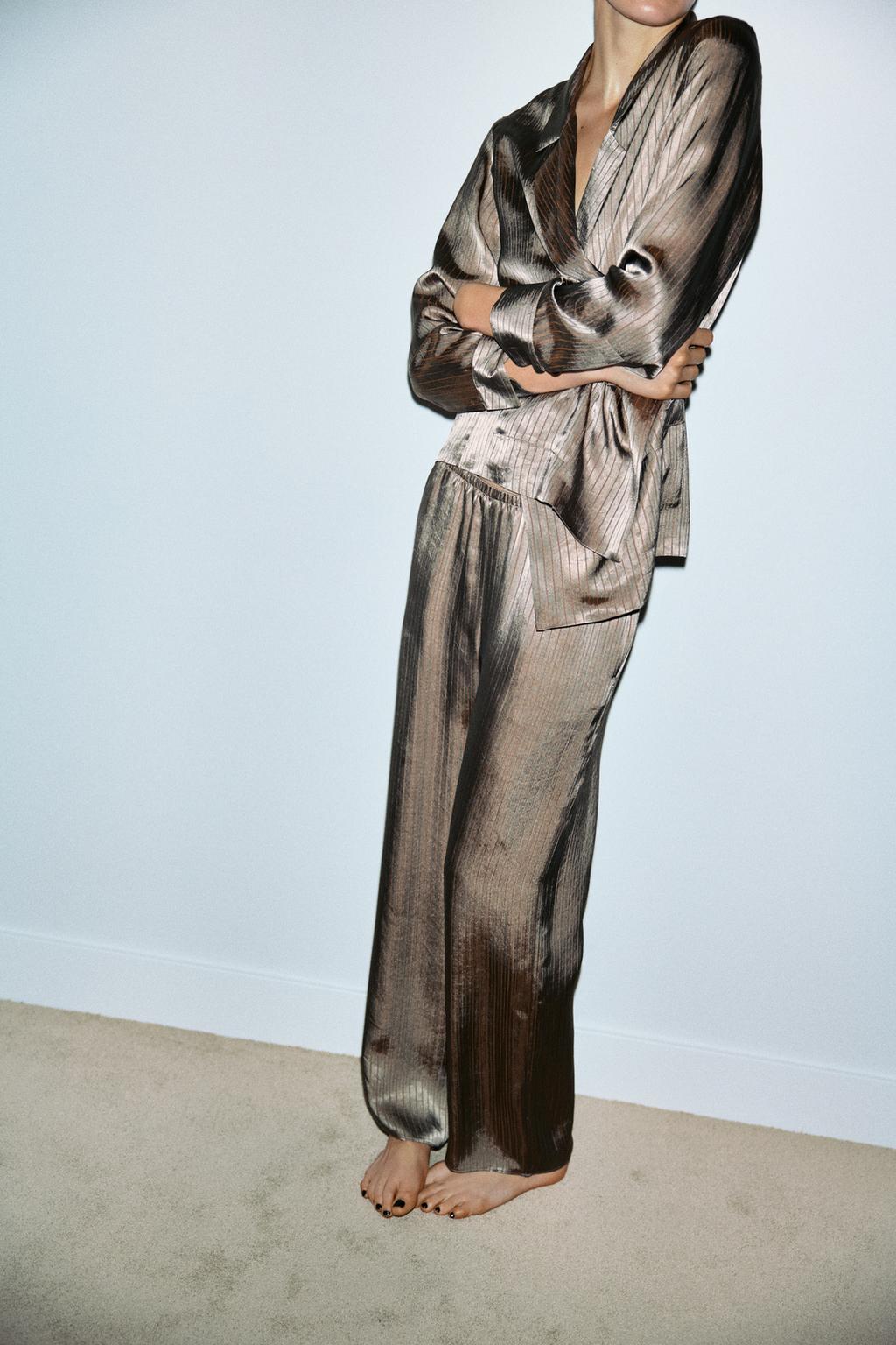 БРЮКИ В ПИЖАМНОМ СТИЛЕ В ПОЛОСКУ