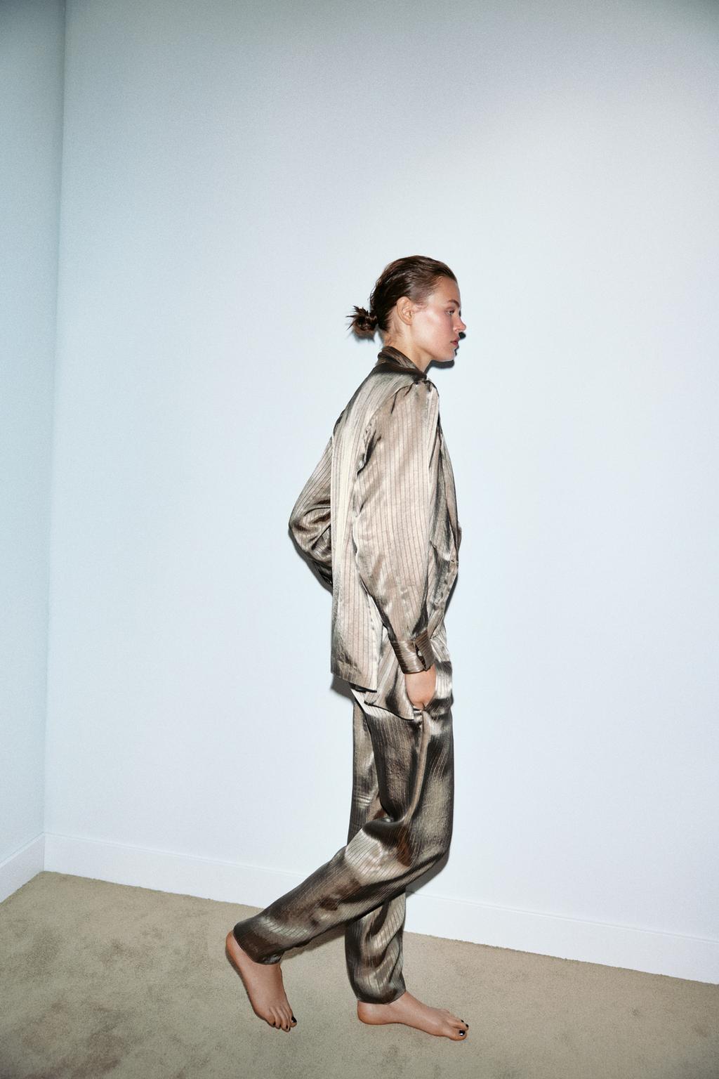 БРЮКИ В ПИЖАМНОМ СТИЛЕ В ПОЛОСКУ