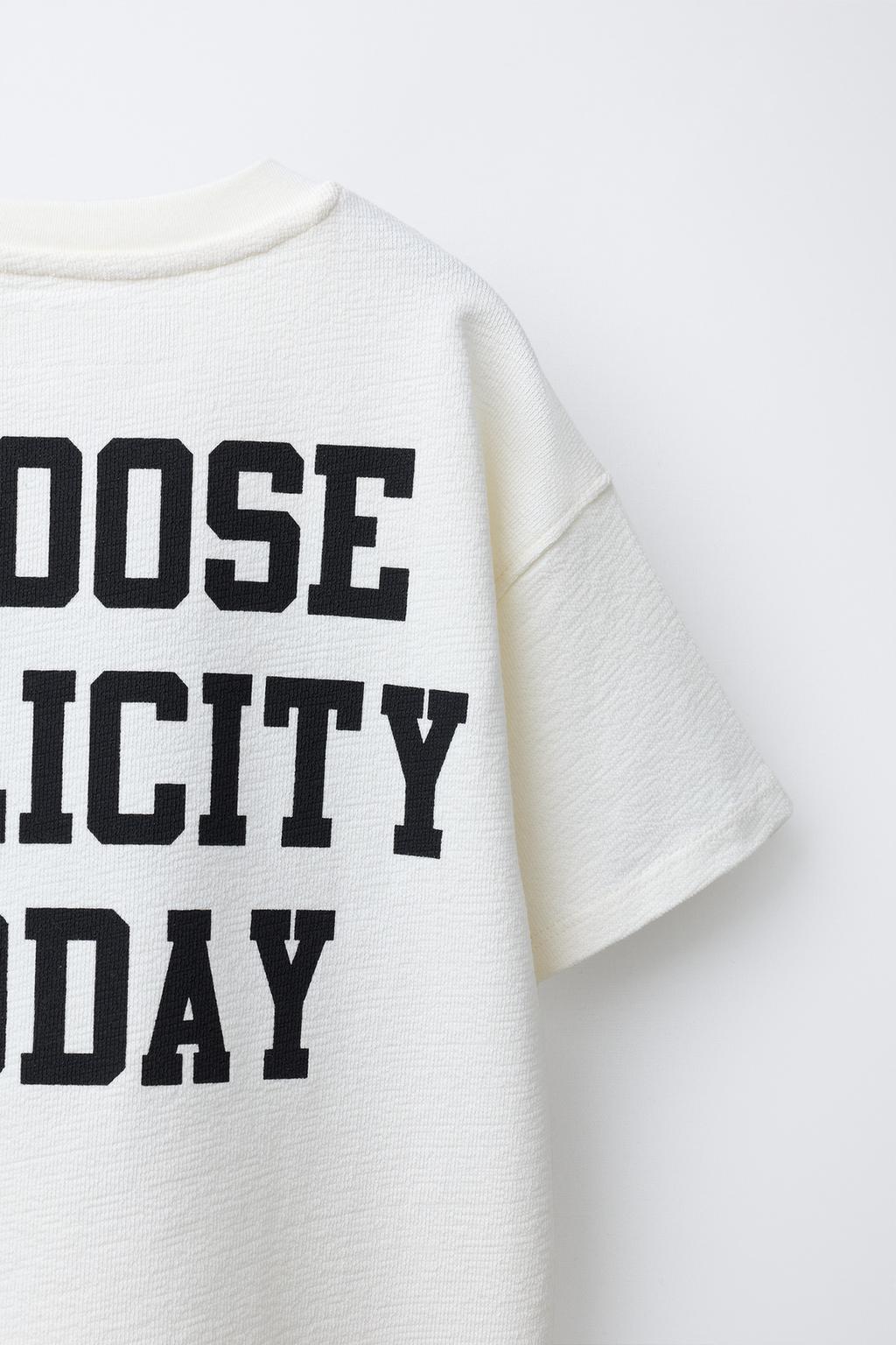 ФУТБОЛКА С ЦИФРОВЫМ И ТЕКСТОВЫМ ПРИНТОМ