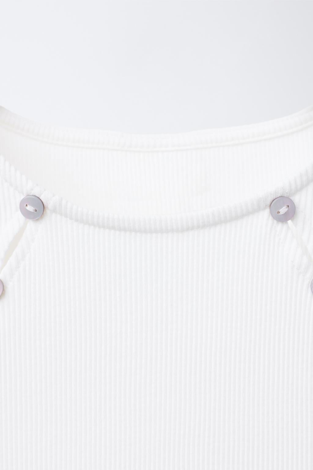 ФУТБОЛКА В РУБЧИК С ПУГОВИЦАМИ