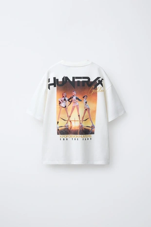 Футболка с принтом KPOP DEMON HUNTERS™ NETFLIX ©- Заказать в России