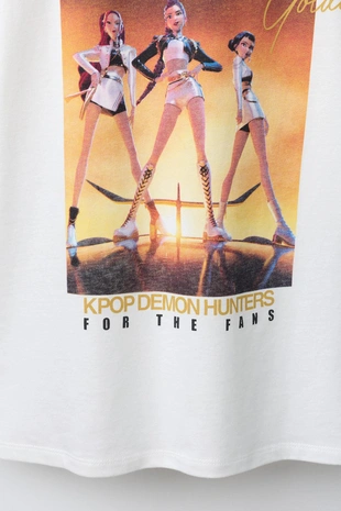 Футболка с принтом KPOP DEMON HUNTERS™ NETFLIX ©- Заказать в России