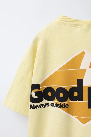 Футболка с нашивкой и принтом- Заказать в России