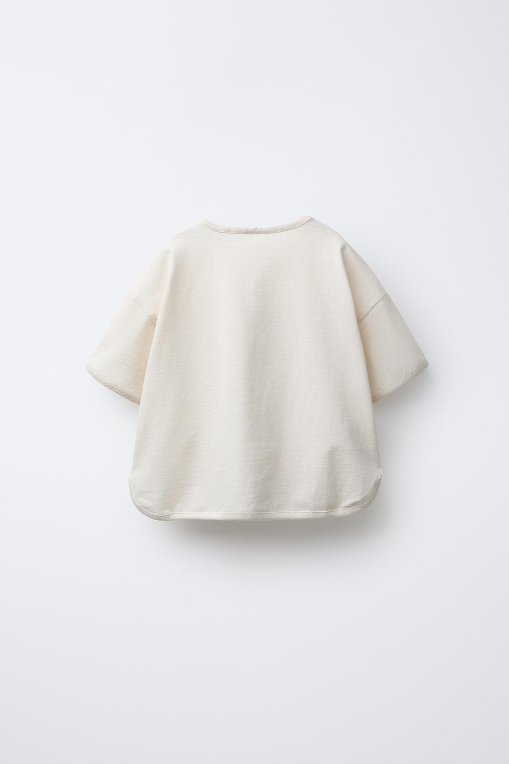 ФУТБОЛКА С ТЕКСТОВЫМИ НАШИВКАМИ