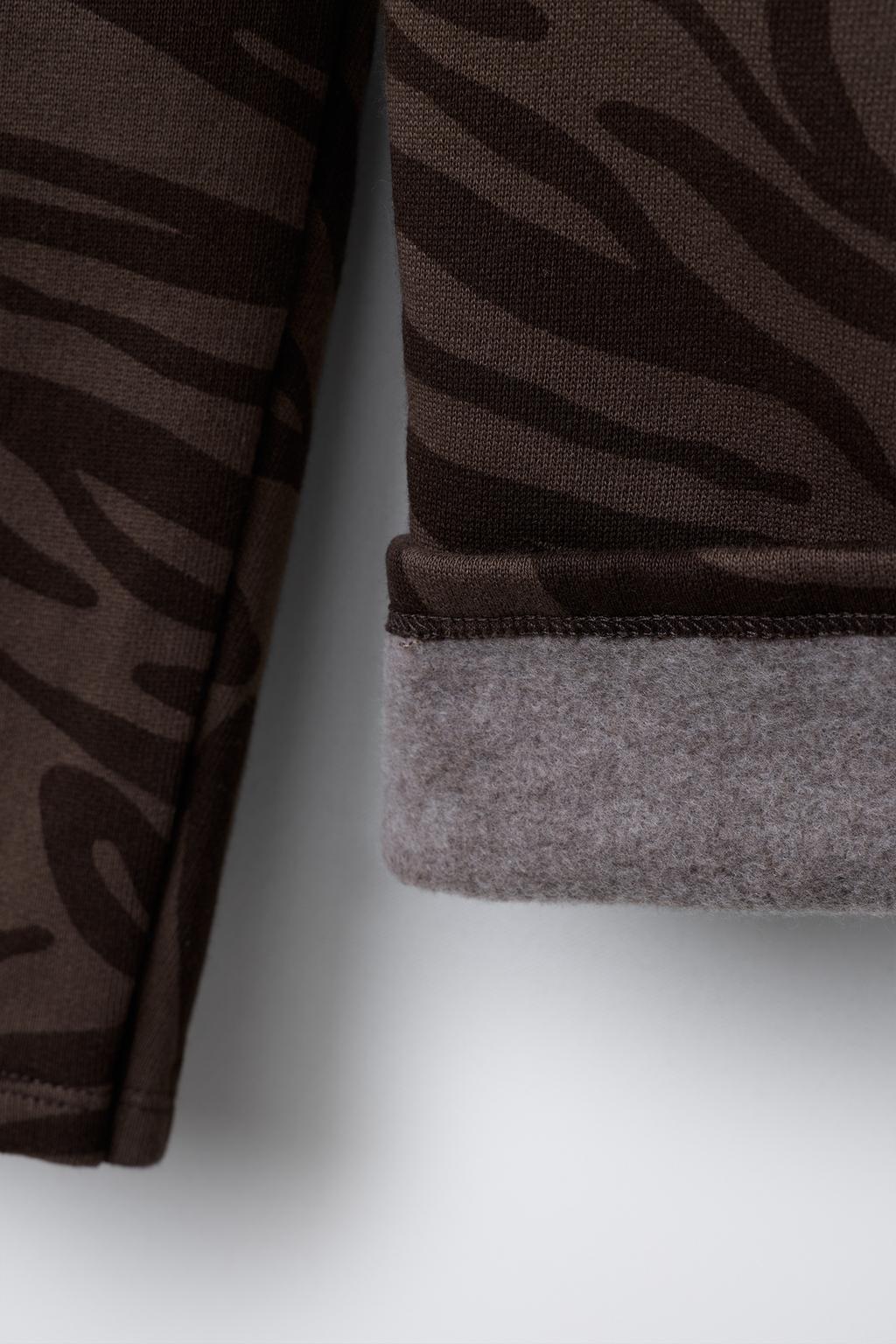 КОМПЛЕКТ ИЗ ТОЛСТОВКИ И БРЮК С ПРИНТОМ