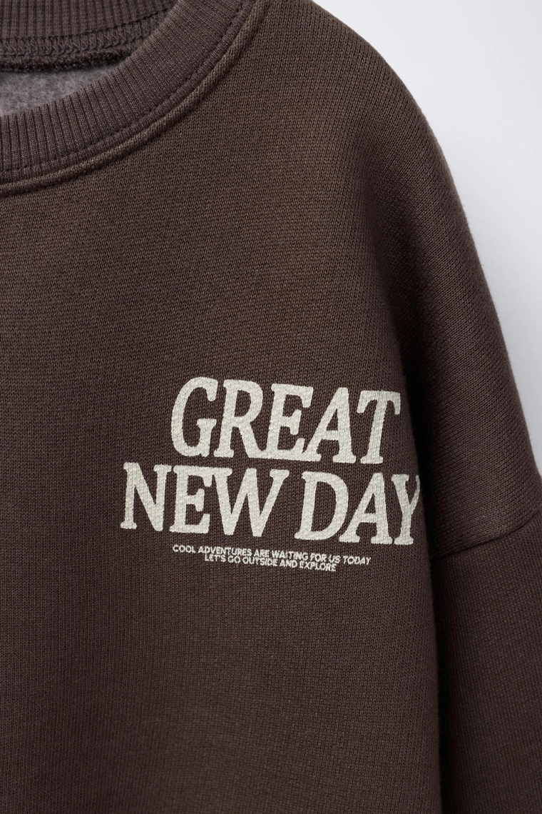 Костюм с принтом для джоггинга - кофта и брюки