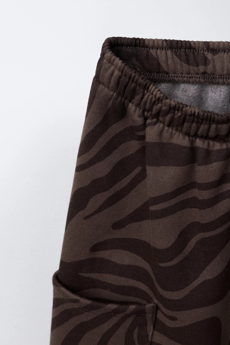 Костюм с принтом для джоггинга - кофта и брюки