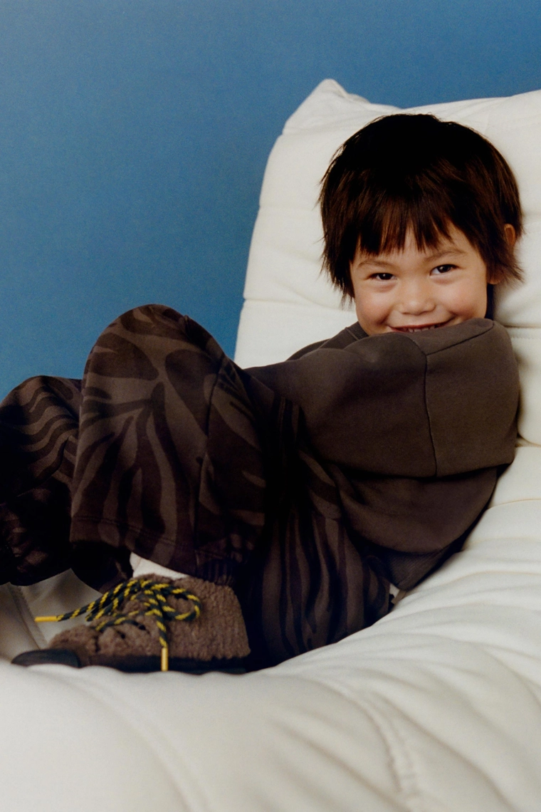 Костюм с принтом для джоггинга - кофта и брюки