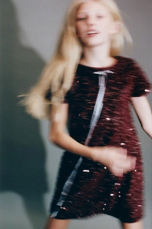 Платье с пайетками и бархатным бантом- Заказать в России