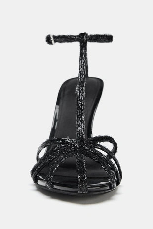 Босоножки на каблуке с перекрестными ремешками- Заказать в России