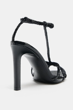 Босоножки на каблуке с перекрестными ремешками- Заказать в России